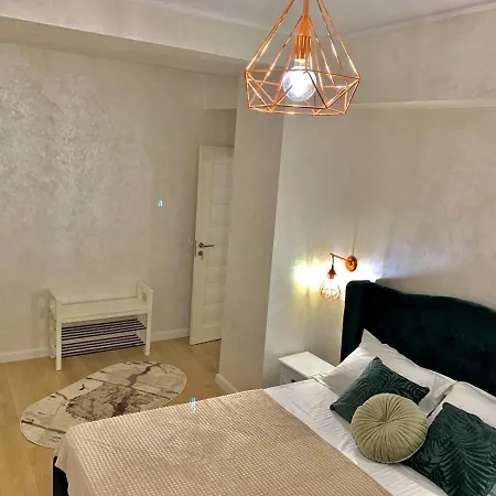 Adamar * Mamaia